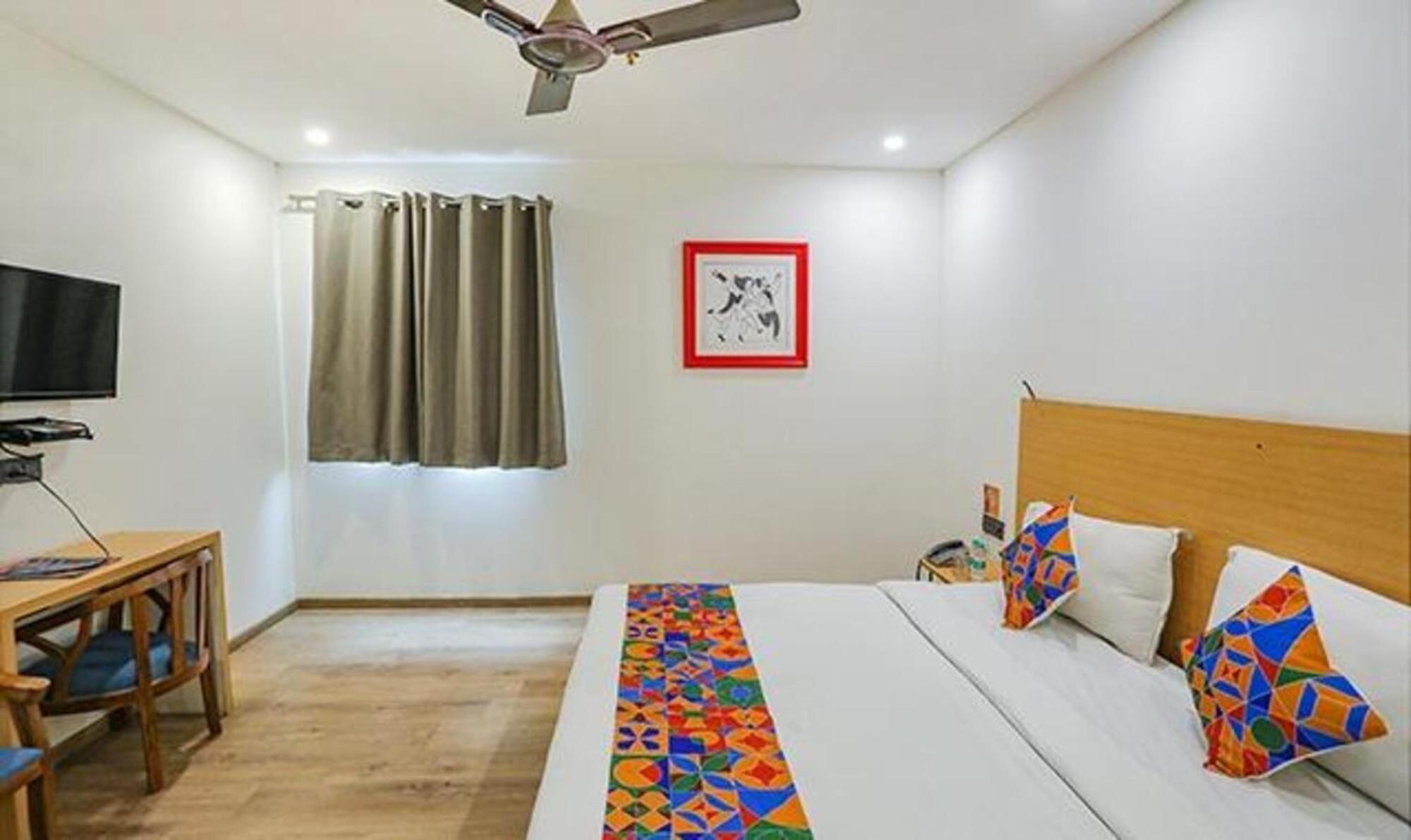 Fabhotel F9 Sector 58 Noida Eksteriør bilde