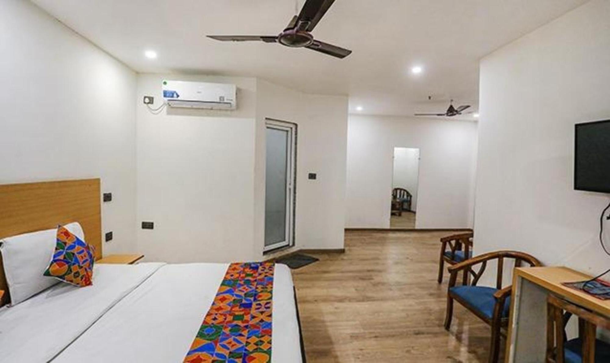 Fabhotel F9 Sector 58 Noida Eksteriør bilde